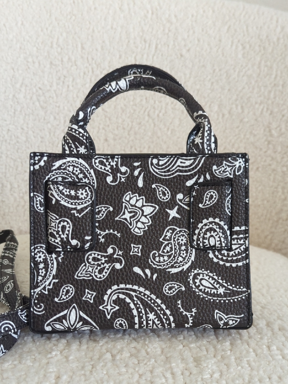 Brandon Blackwood Kuei bag in Black bandana Paisley print - Picture 6 of 11